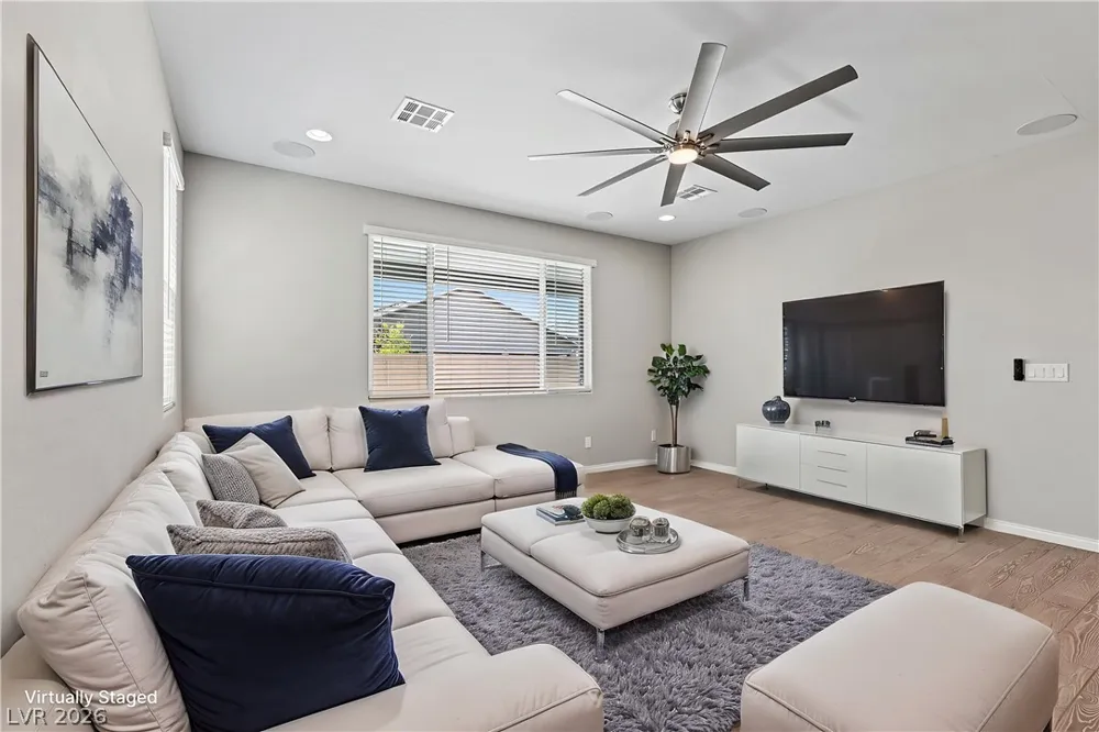 10125 Ferton Lake Avenue Las Vegas, NV 89178