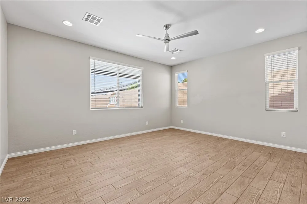 10125 Ferton Lake Avenue Las Vegas, NV 89178