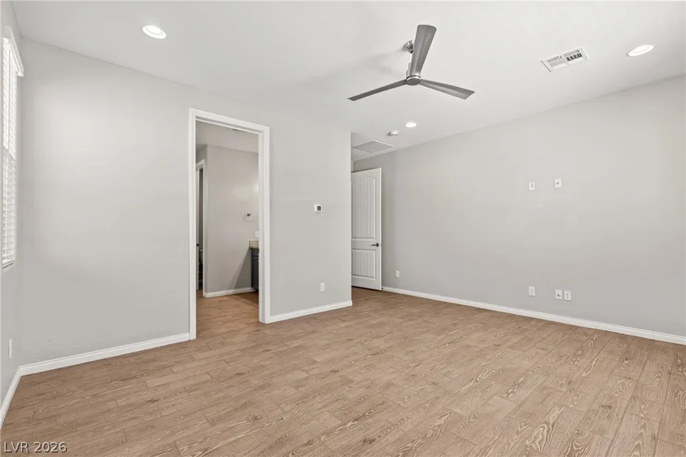 10125 Ferton Lake Avenue Las Vegas, NV 89178