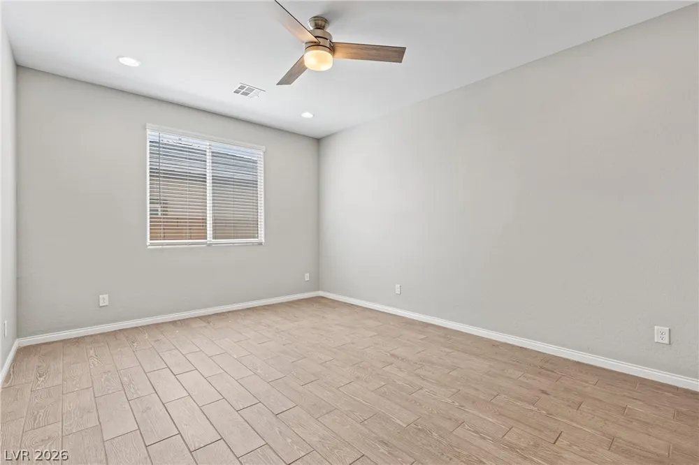 10125 Ferton Lake Avenue Las Vegas, NV 89178