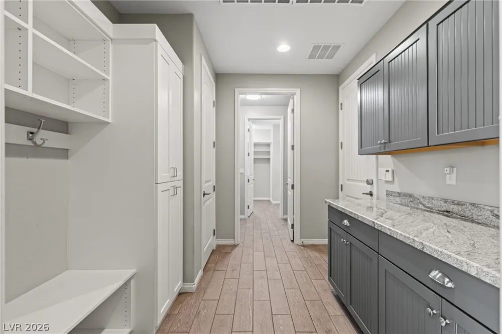 10125 Ferton Lake Avenue Las Vegas, NV 89178