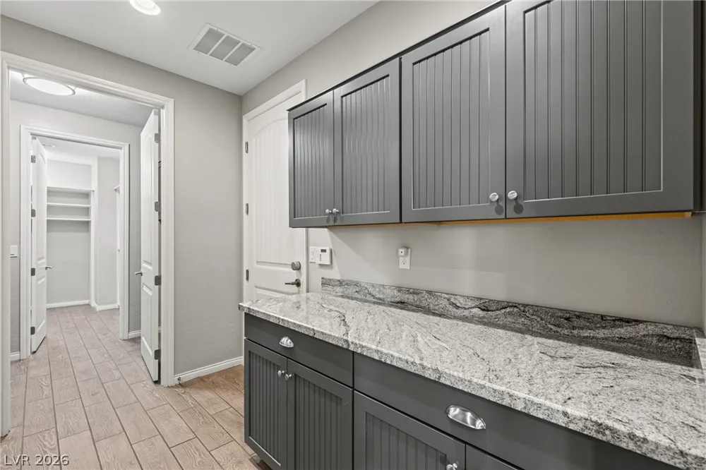 10125 Ferton Lake Avenue Las Vegas, NV 89178