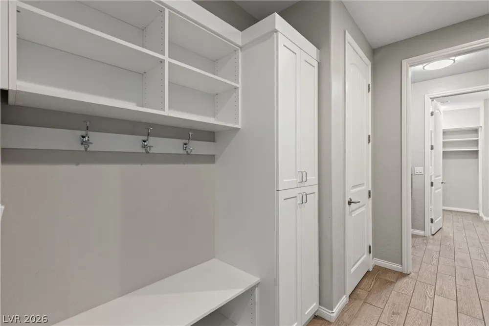10125 Ferton Lake Avenue Las Vegas, NV 89178