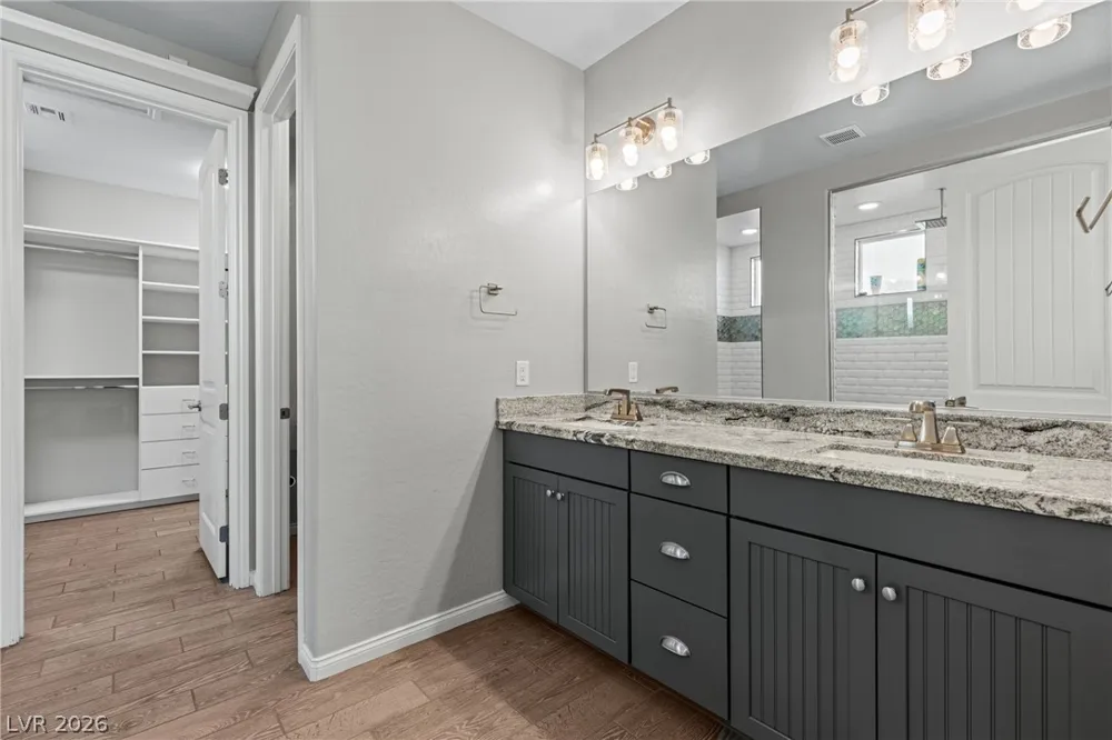 10125 Ferton Lake Avenue Las Vegas, NV 89178
