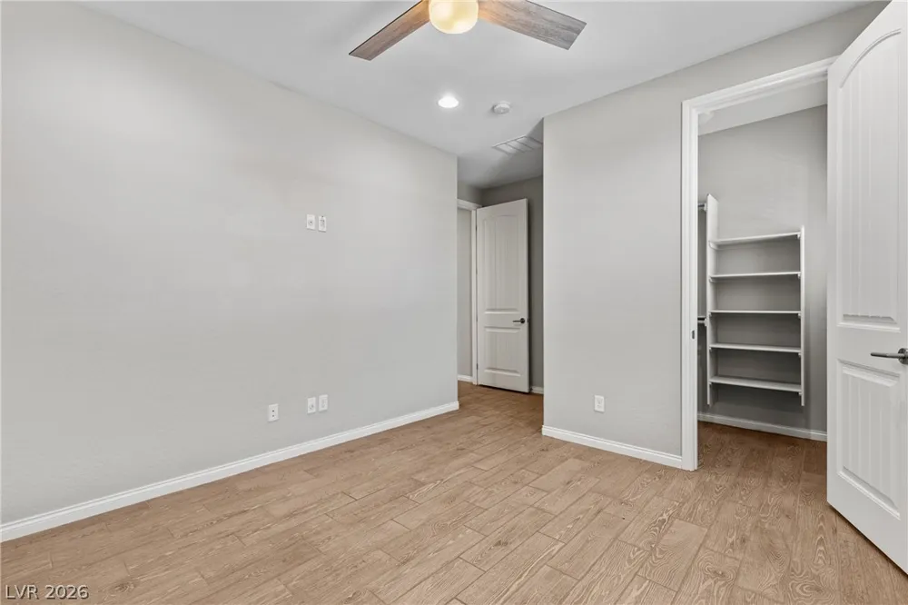 10125 Ferton Lake Avenue Las Vegas, NV 89178