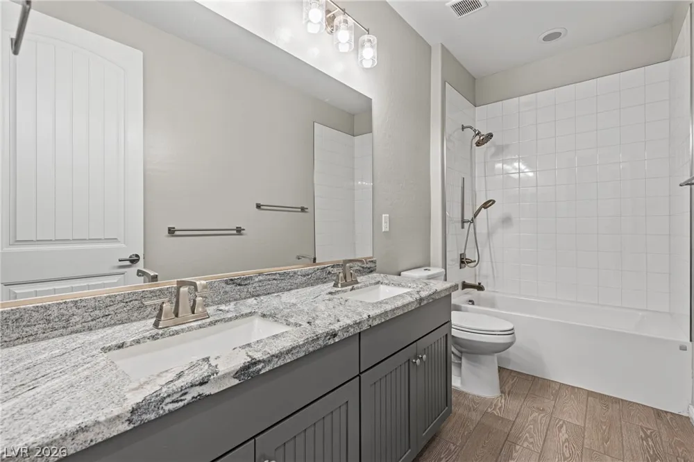 10125 Ferton Lake Avenue Las Vegas, NV 89178