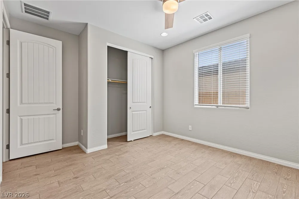10125 Ferton Lake Avenue Las Vegas, NV 89178