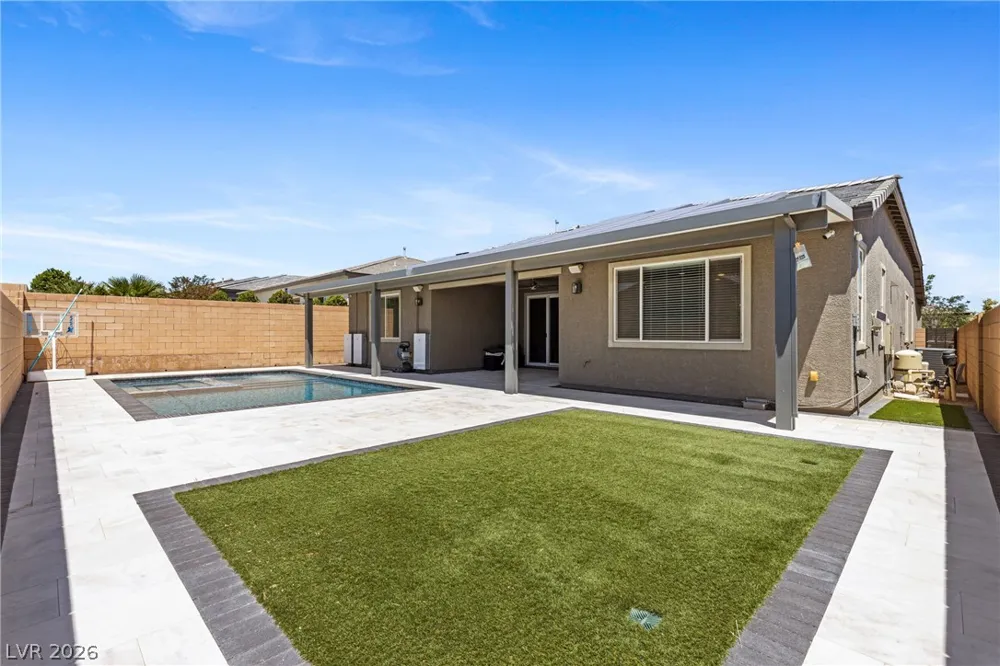 10125 Ferton Lake Avenue Las Vegas, NV 89178