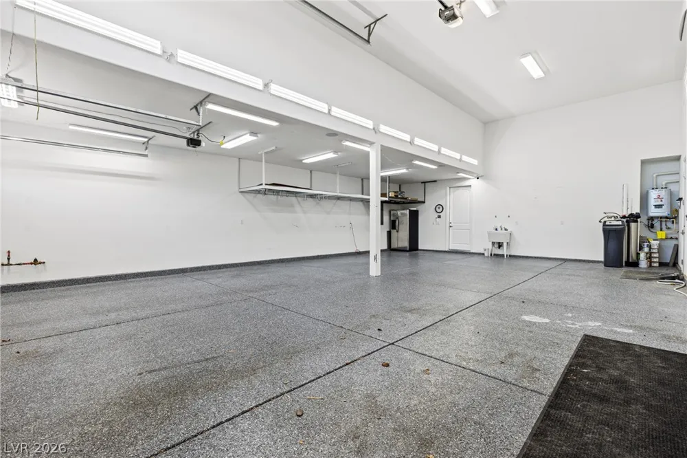10125 Ferton Lake Avenue Las Vegas, NV 89178