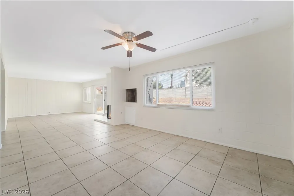3047 Plaza Street Las Vegas, NV 89121