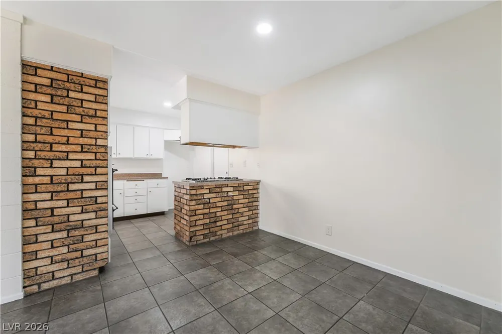 3047 Plaza Street Las Vegas, NV 89121