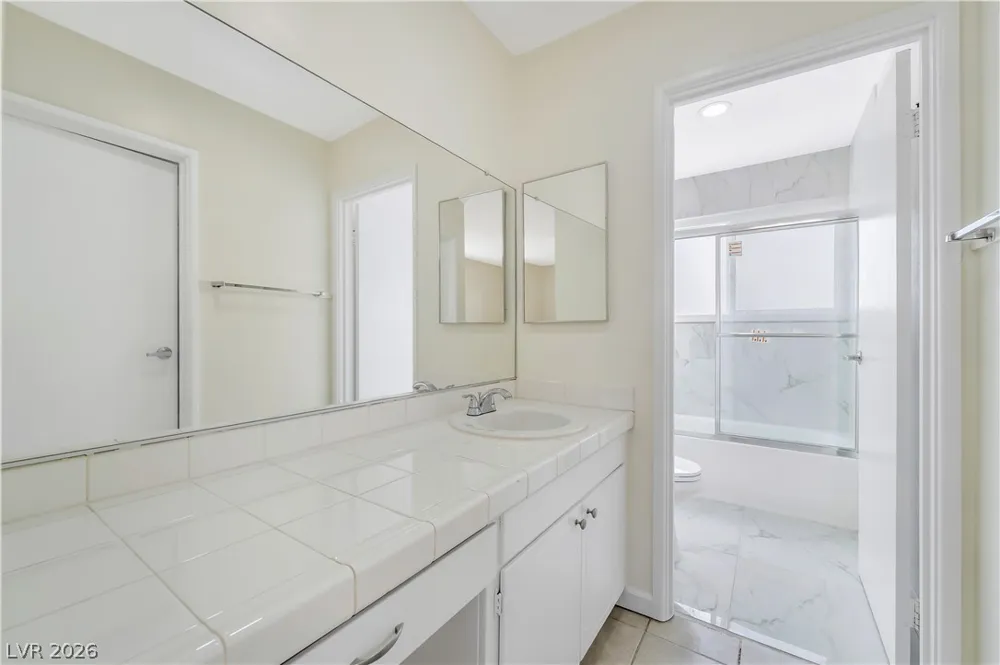 3047 Plaza Street Las Vegas, NV 89121