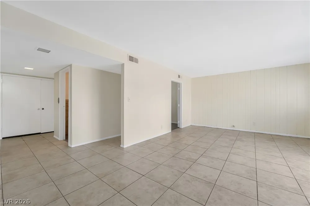 3047 Plaza Street Las Vegas, NV 89121