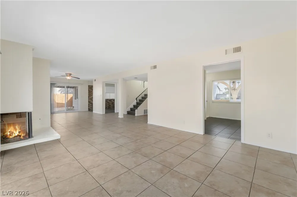 3047 Plaza Street Las Vegas, NV 89121