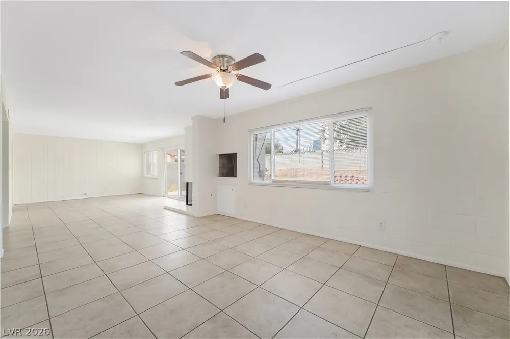 3047 Plaza Street Las Vegas, NV 89121