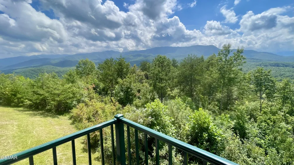 3710 Weber Road #102B Gatlinburg, TN 37738