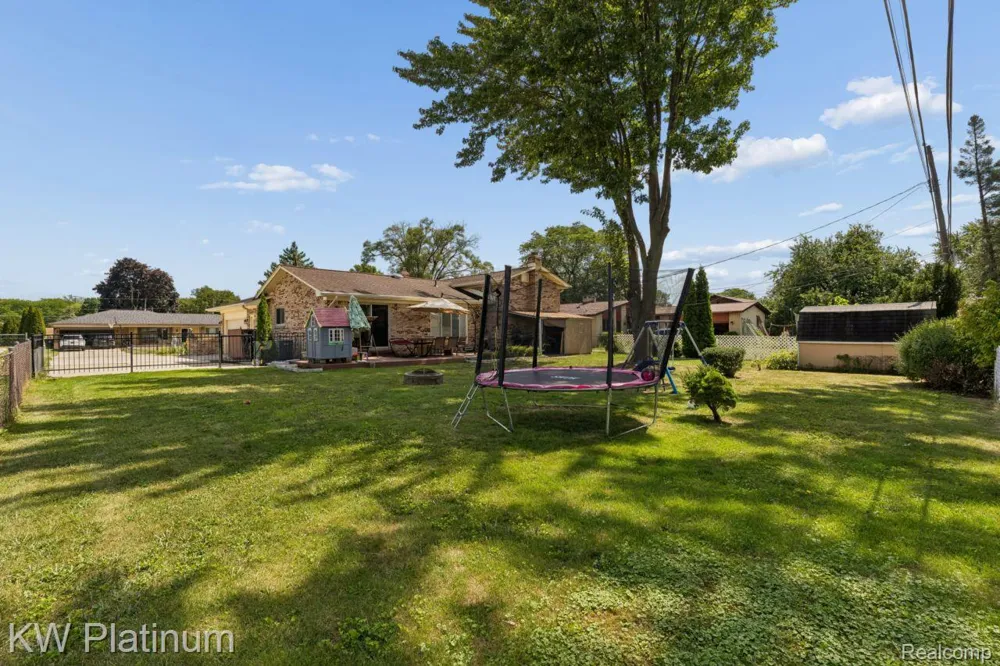 37233 Almont Drive W Sterling Heights City, MI 48310