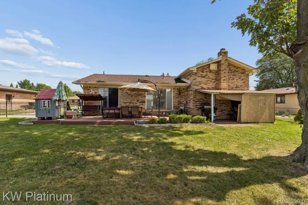 37233 Almont Drive W Sterling Heights City, MI 48310