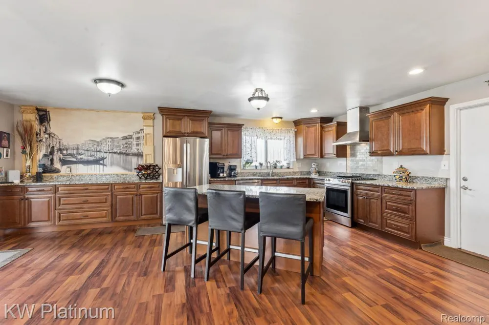37233 Almont Drive W Sterling Heights City, MI 48310