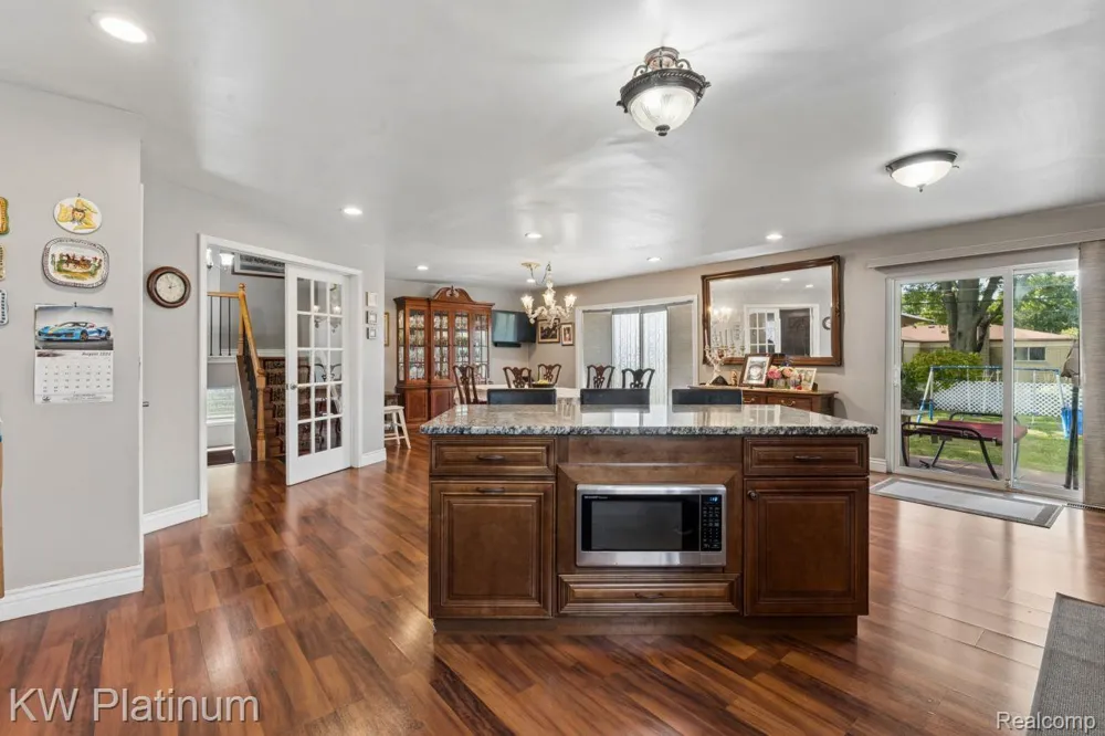 37233 Almont Drive W Sterling Heights City, MI 48310