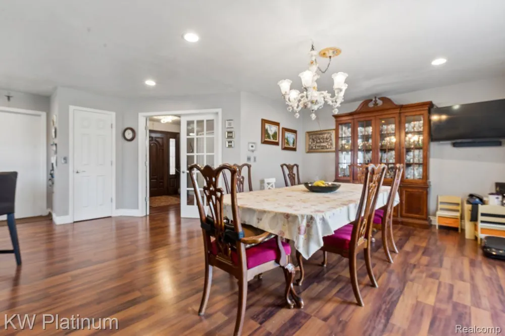 37233 Almont Drive W Sterling Heights City, MI 48310