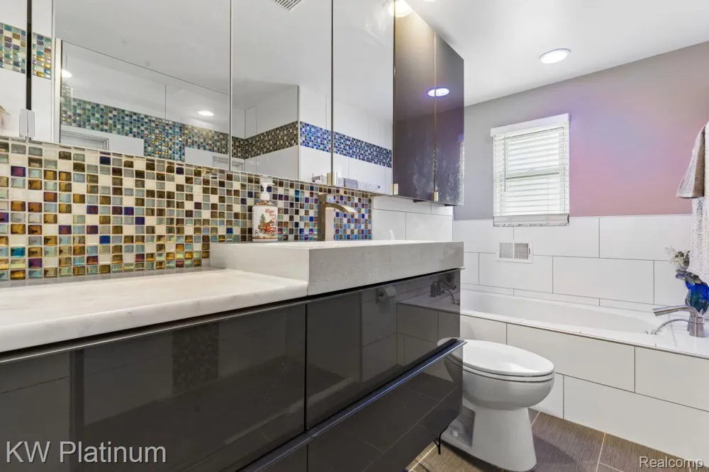 37233 Almont Drive W Sterling Heights City, MI 48310