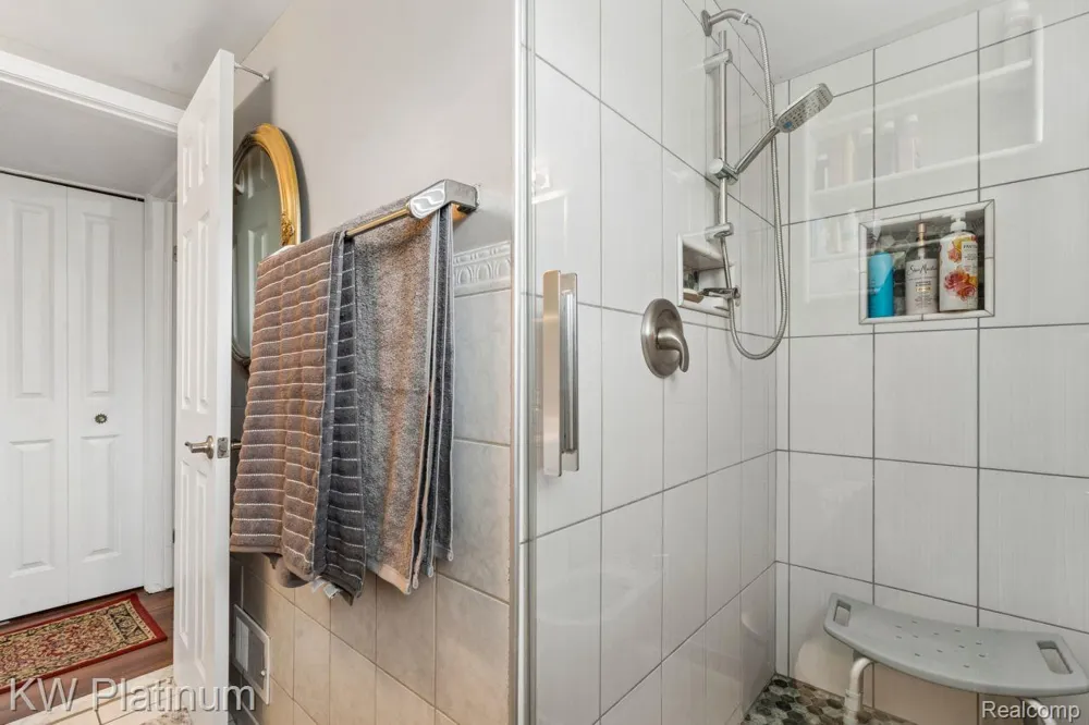 37233 Almont Drive W Sterling Heights City, MI 48310