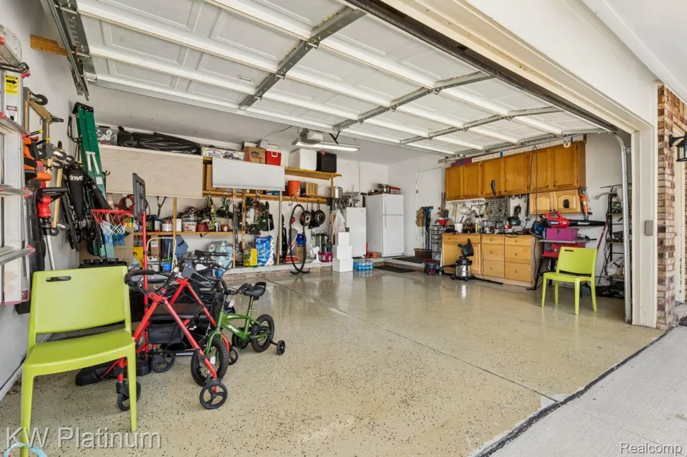 37233 Almont Drive W Sterling Heights City, MI 48310