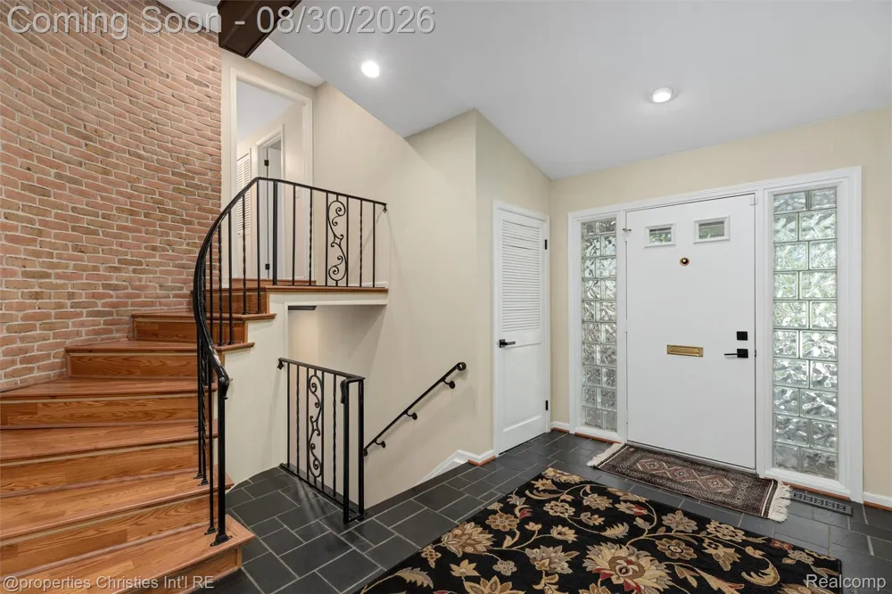 28107 New Bedford Drive Farmington Hills City, MI 48334