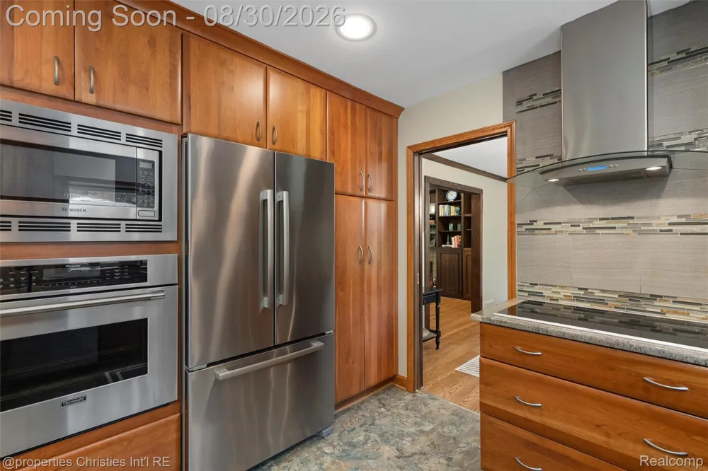 28107 New Bedford Drive Farmington Hills City, MI 48334