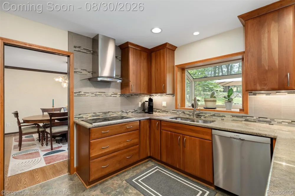 28107 New Bedford Drive Farmington Hills City, MI 48334
