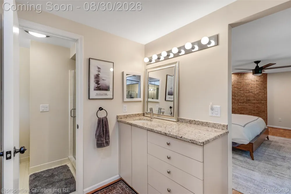 28107 New Bedford Drive Farmington Hills City, MI 48334