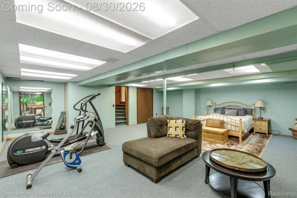 28107 New Bedford Drive Farmington Hills City, MI 48334