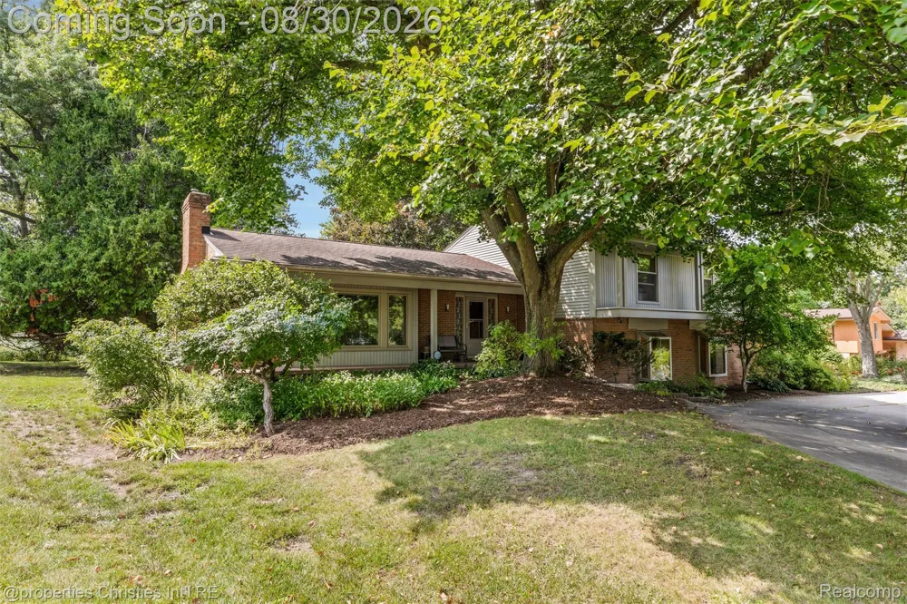28107 New Bedford Drive Farmington Hills City, MI 48334