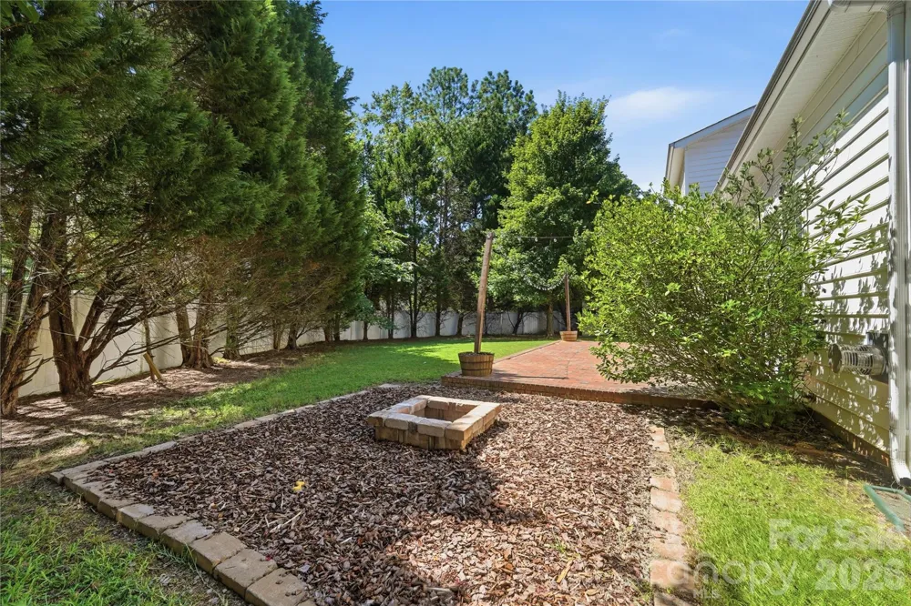 15707 Corsair Court Charlotte, NC 28278
