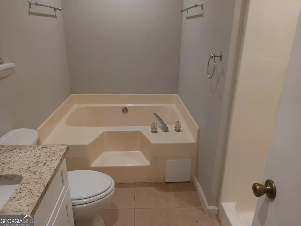 158 Stokes DR Stockbridge, GA 30281