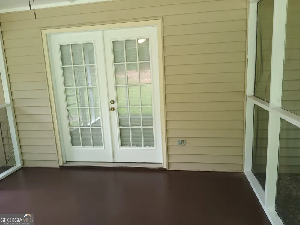158 Stokes DR Stockbridge, GA 30281