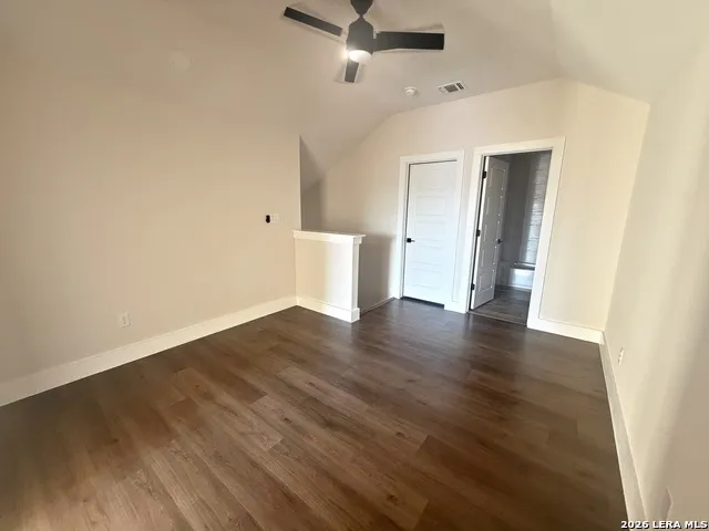 197 LAKEVIEW CIR La Vernia, TX 78121