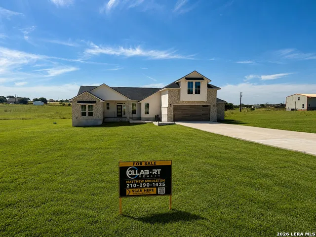 197 LAKEVIEW CIR La Vernia, TX 78121