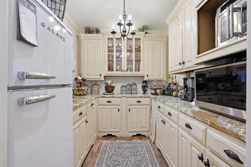 4917 County Road 707 Alvarado, TX 76009