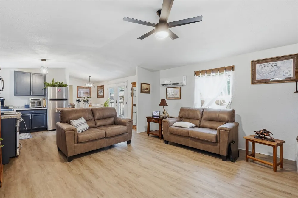 4917 County Road 707 Alvarado, TX 76009