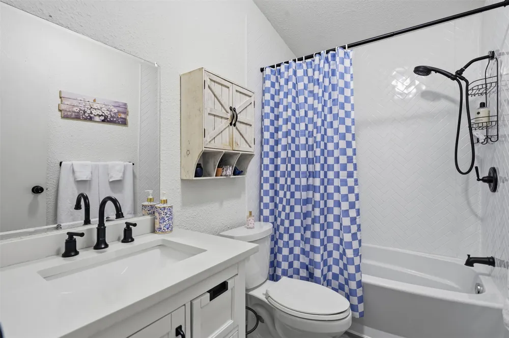 4917 County Road 707 Alvarado, TX 76009