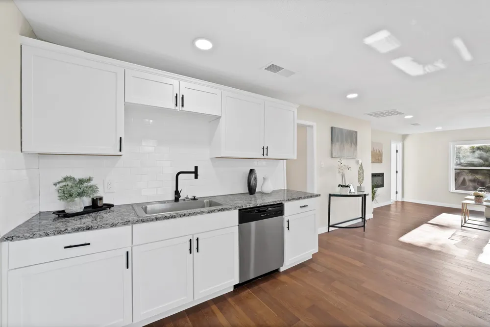 5500 Dartmouth Avenue River Oaks, TX 76114