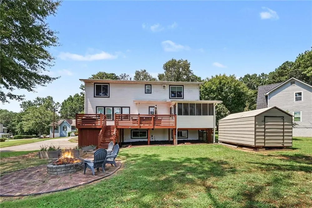 8922 Western Pines Drive Douglasville, GA 30134