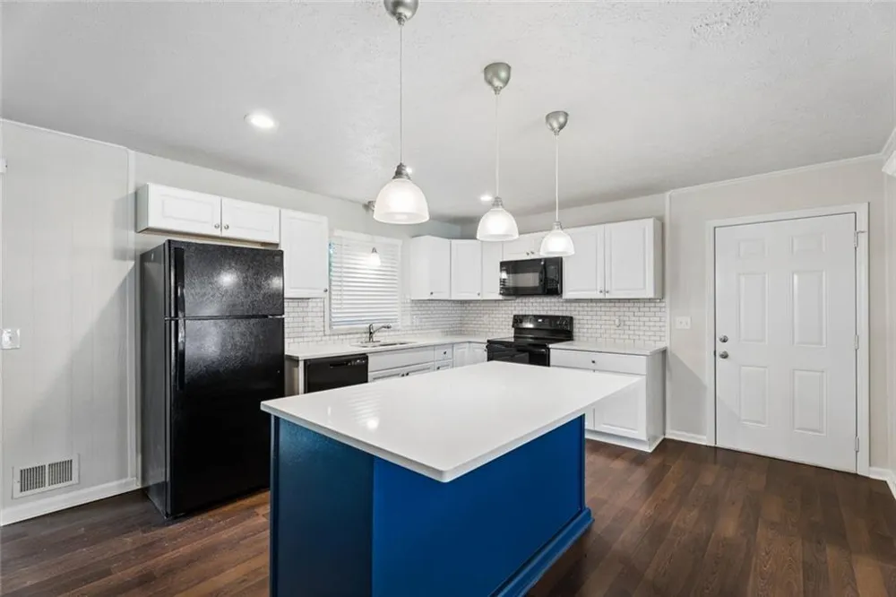 1209 Siesta Lane Acworth, GA 30102