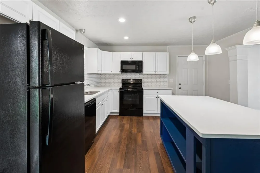 1209 Siesta Lane Acworth, GA 30102