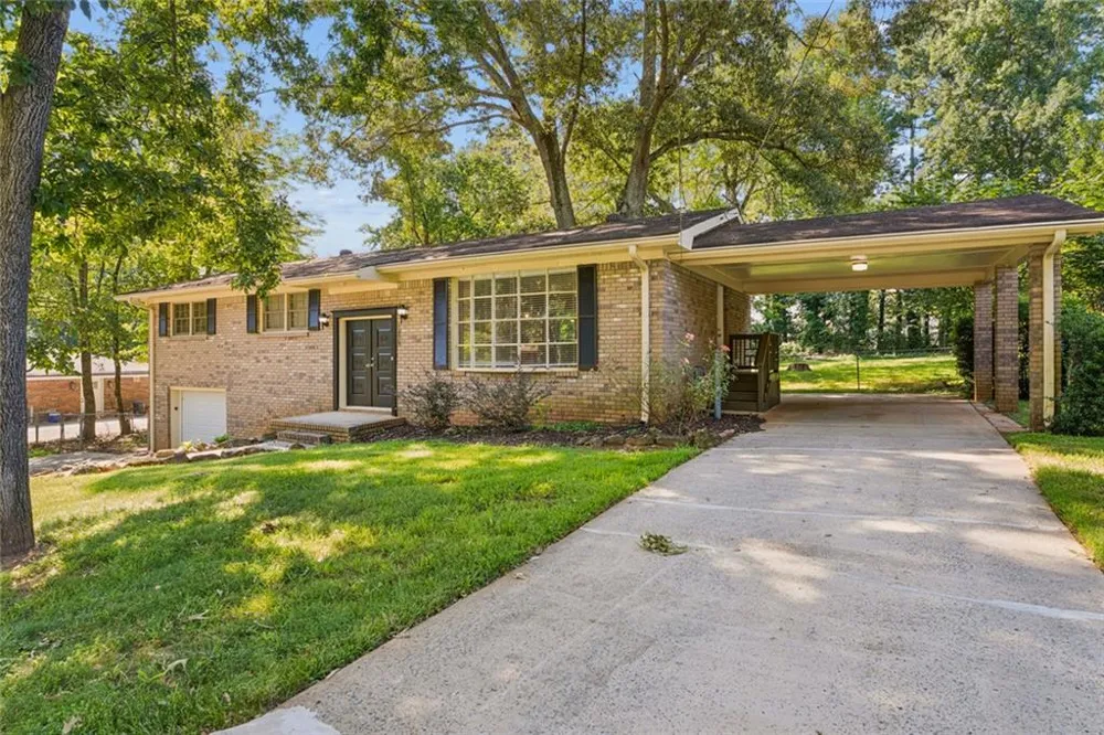 1209 Siesta Lane Acworth, GA 30102