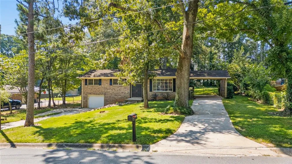 1209 Siesta Lane Acworth, GA 30102