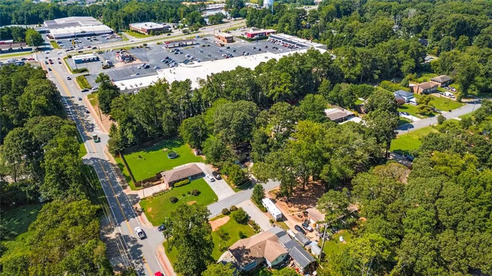 1209 Siesta Lane Acworth, GA 30102