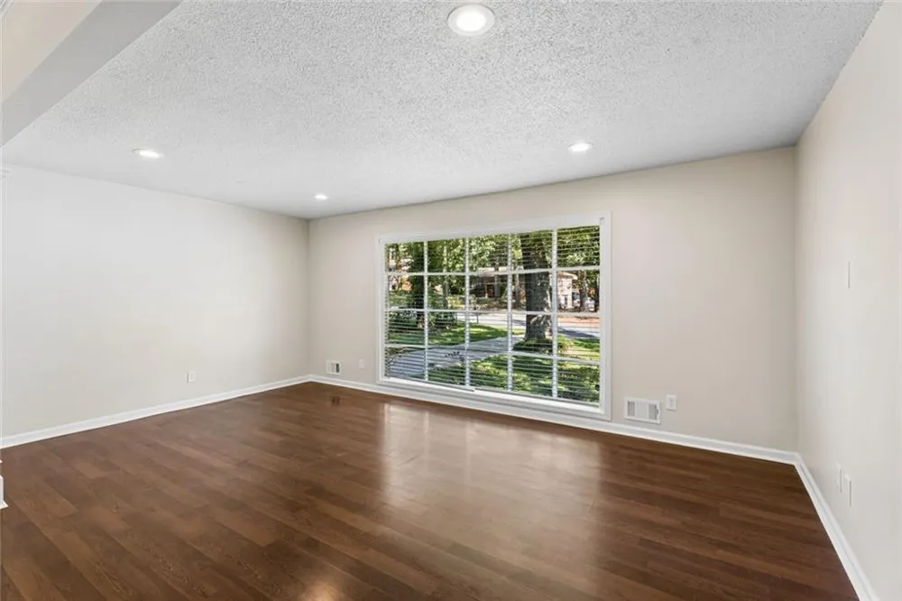 1209 Siesta Lane Acworth, GA 30102